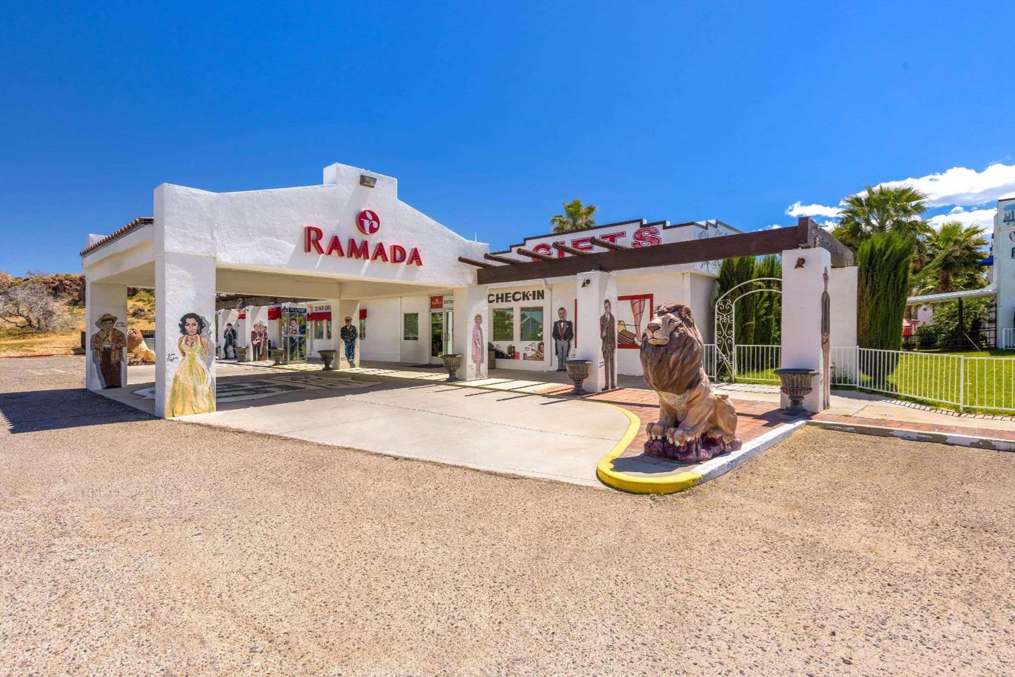 Ramada By Wyndham Kingman Hotel Exterior photo